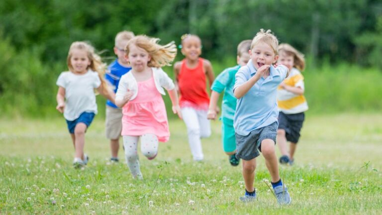 children running